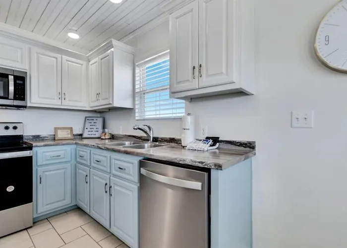 Front With Private Heated Pool In Alabama Holiday home *