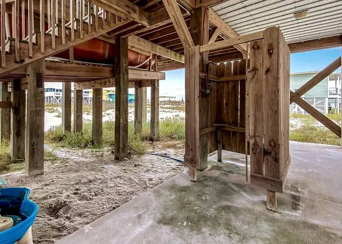 Front With Private Heated Pool In Alabama Holiday home
